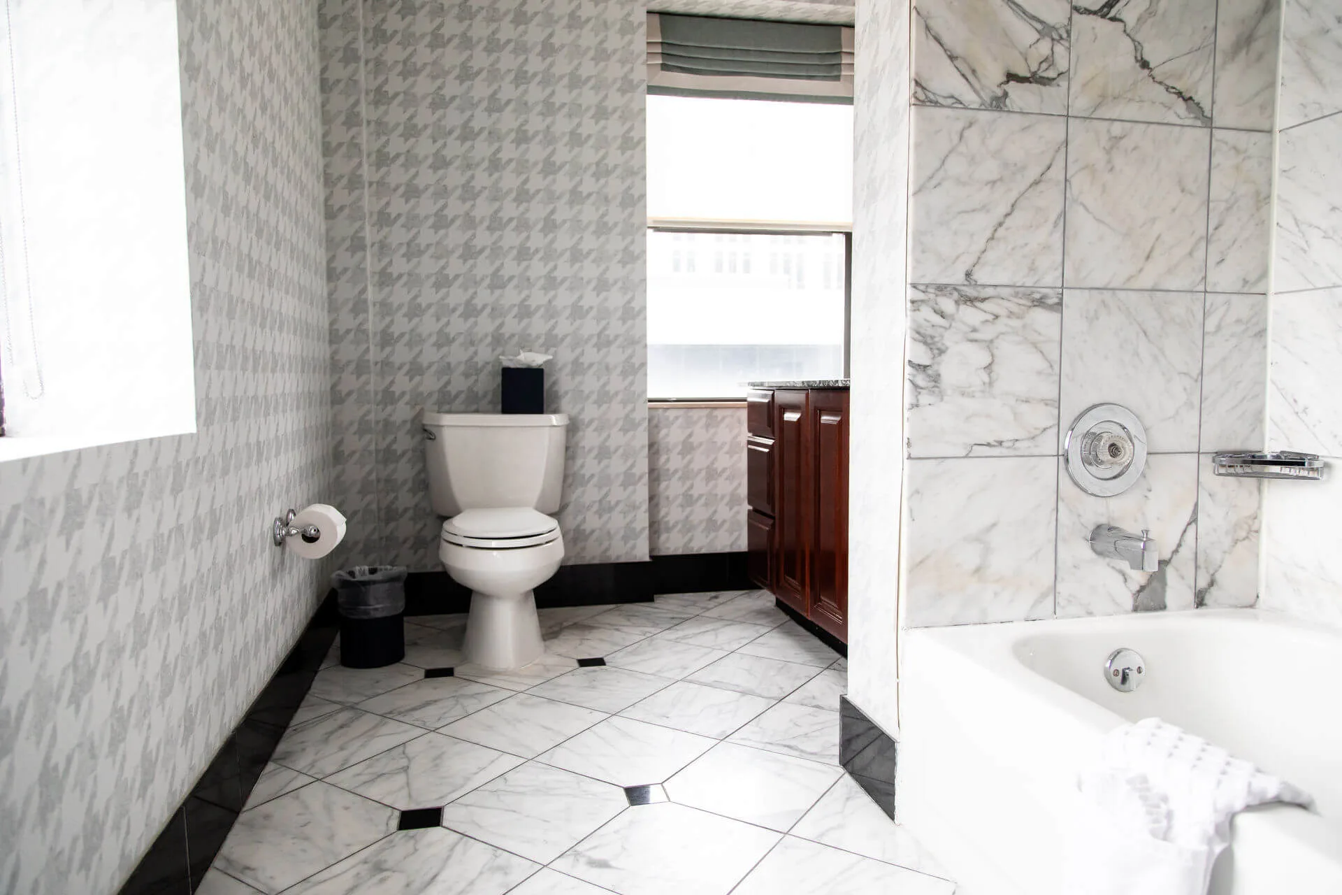 The Dunhill Hotel — photo 10 of 26